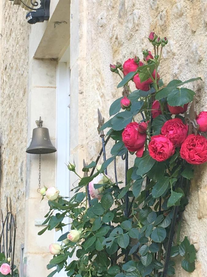 Chambres D'Hotes Le Tilleul Saint-Hilaire-des-Loges エクステリア 写真